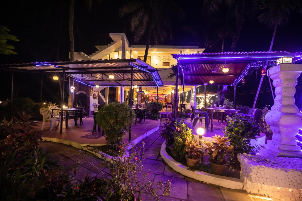 The Woodside Inn Benaulim Exterior photo